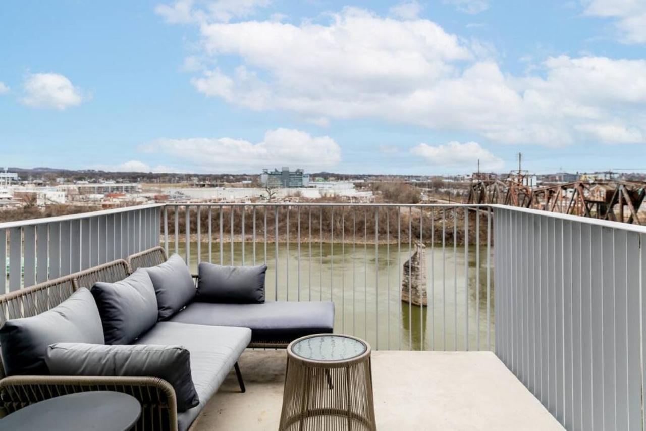 Stunning River View Condo Walk To Downtown Rooftop Patio Nashville Ngoại thất bức ảnh